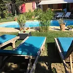 Des Pendudes - Piscine - Proche De Uzes فيلة Montaren-et-Saint-Médiers